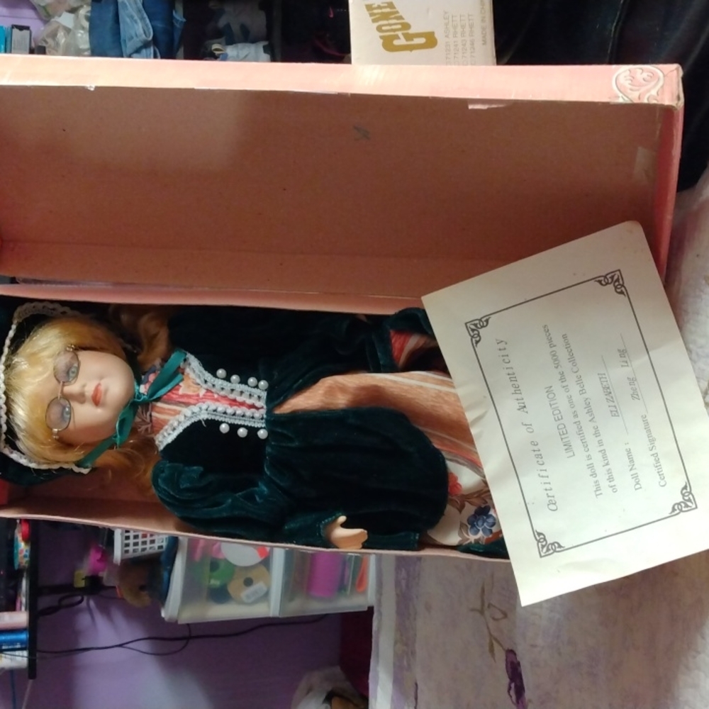 Porcelain Doll Collectable